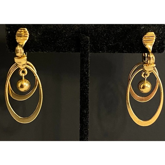 Monet Vintage Gold Tone Ring Bead Dangle Clip On Earrings - Picture 3 of 5